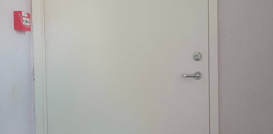 Toom-Kooli 17, Kaubandus-Tööstuskoja uued tuletõkkeuksed