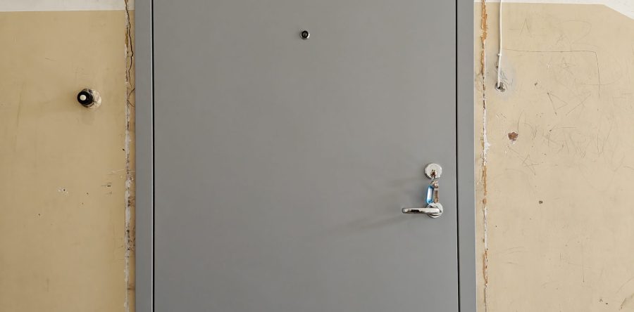 Suur-Ameerika 35 uus silemetallist korteri uks