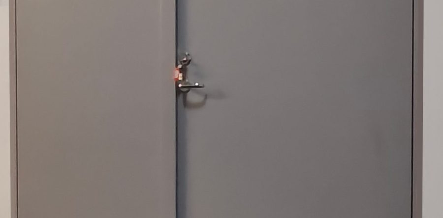 Suur-Sõjamäe 13a, Tallinn paigaldatud uued tuletõkkeuksed