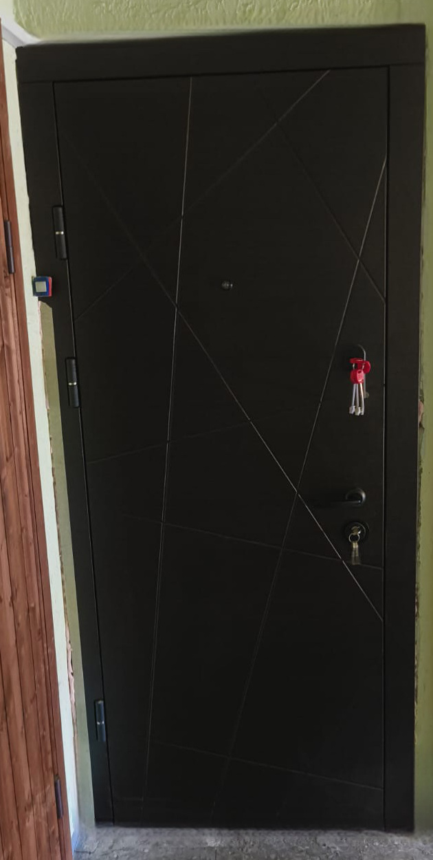 Õismäe tee 21-31, Tallinn paigaldatud uus tuletõkke korteri välisuks Supreme Titan EI30