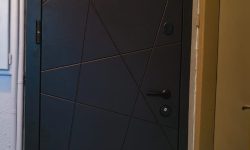 Ehitajate tee 58, Tallinn paigaldatud uus tuletõkke korteri välisuks Supreme Titan EI30