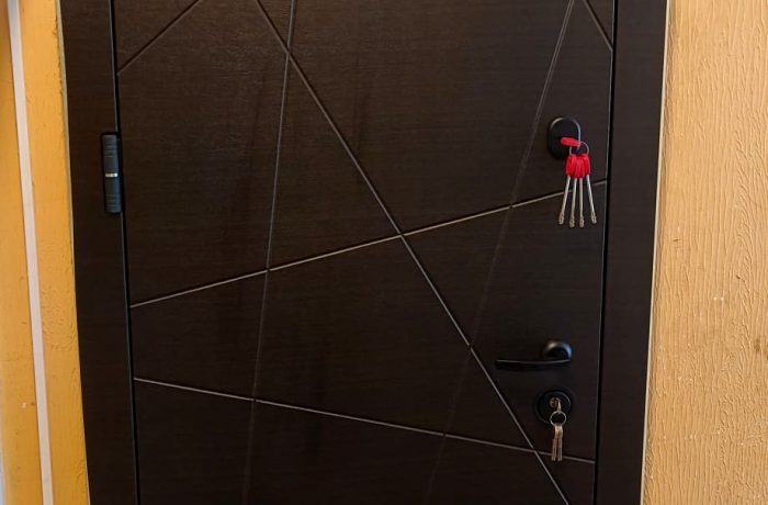 Nõmme tee 112, Tallinn paigaldatud uus tuletõkke korteri välisuks Supreme Titan EI30